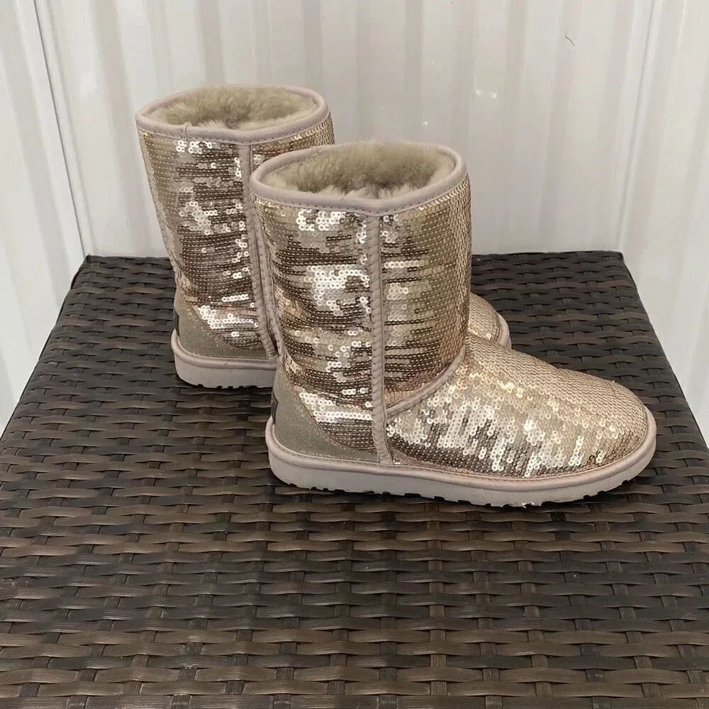 UGG silver sequence boots women’s size 6